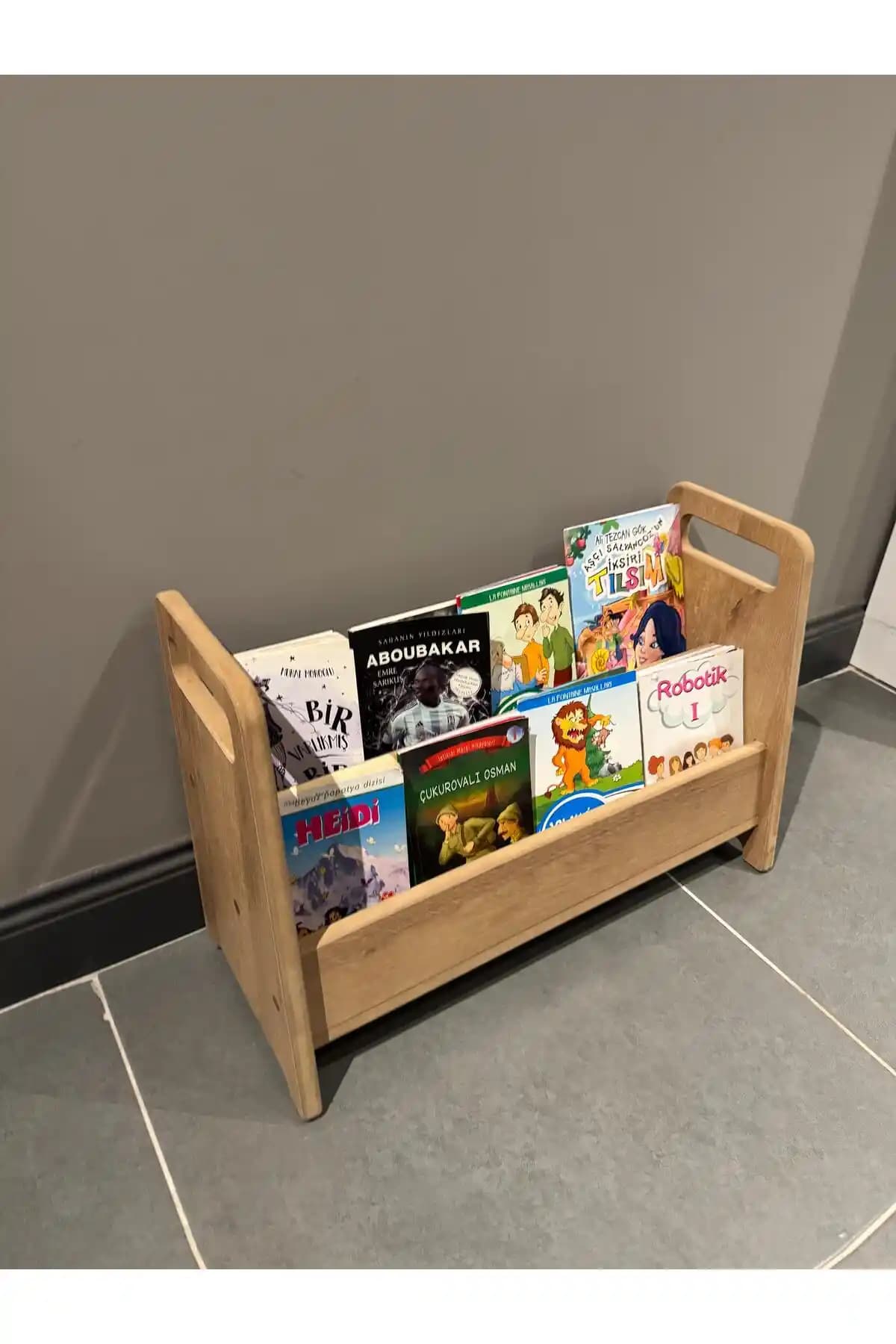 Akçehome Montessori MDF Kitaplık Modern Tasarım ve Fonksiyonellik Sunar