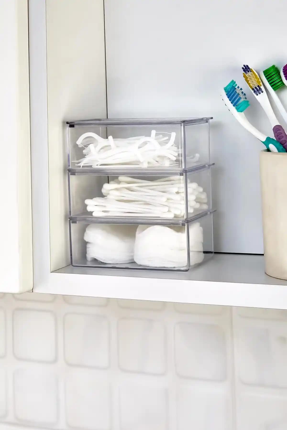 Akrilik Kapaklı 3'lü Banyo Organizeri: Hijyenik ve Şık Düzen Çözümü