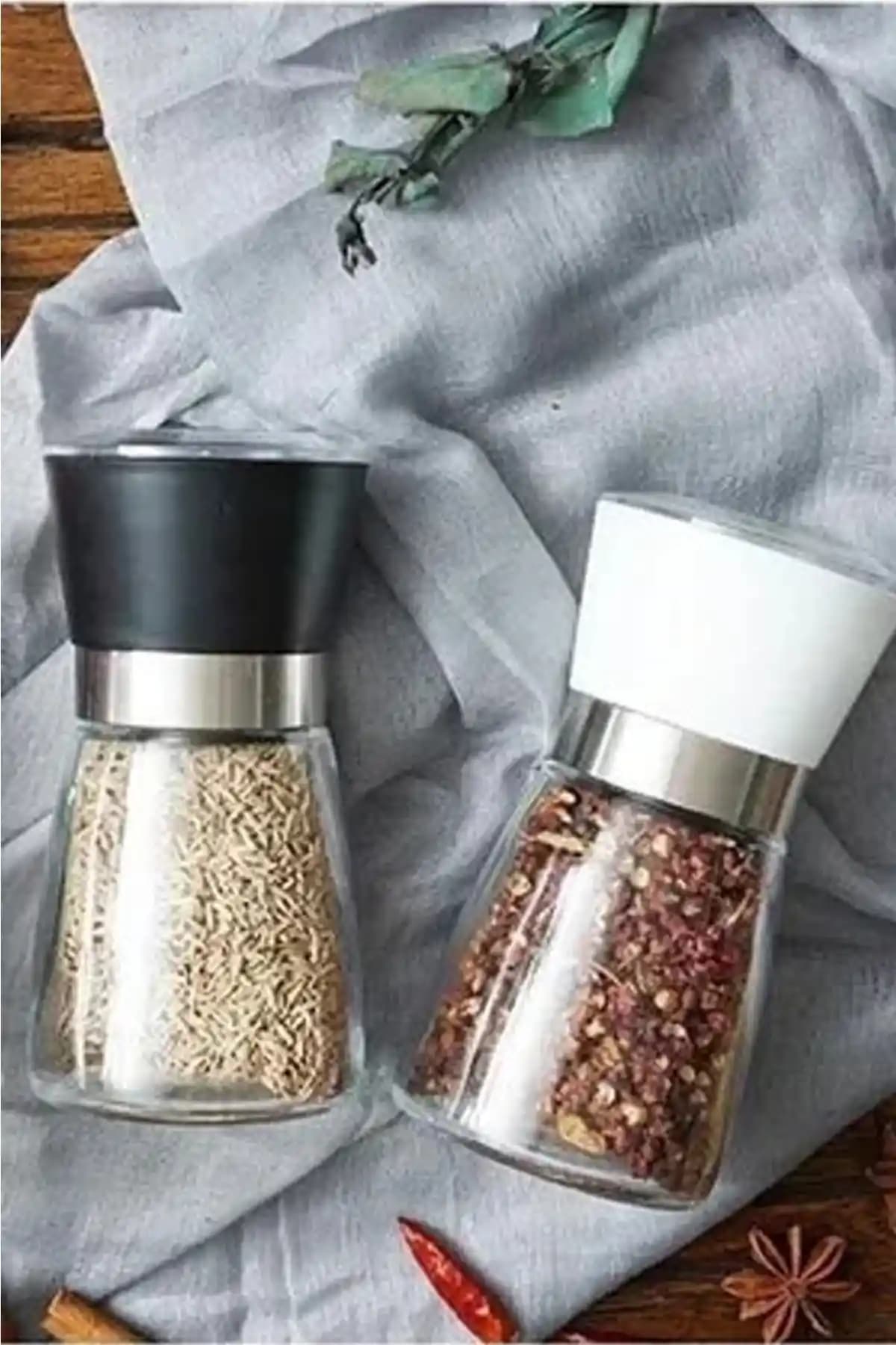 AYACO Tuz ve Karabiber Değirmeni: Şık Tasarımıyla Pratik Mutfak Kullanımı İçin Uygun