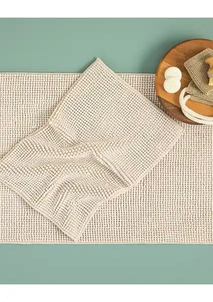 Banyo Paspası Seçiminde Dikkat Edilmesi Gerekenler ve İki Ürün Karşılaştırması