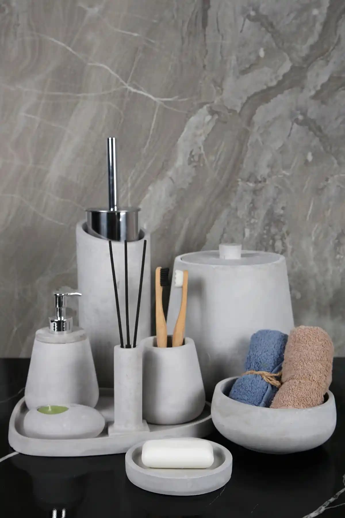 Betonmall 11 Parça Mermer Desenli Beton Banyo Seti Modern ve Şık Tasarım Özellikleri