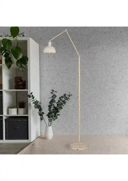 İki Modern Lambader Modelinin Tasarım, Malzeme ve Kullanım Özellikleri Karşılaştırması