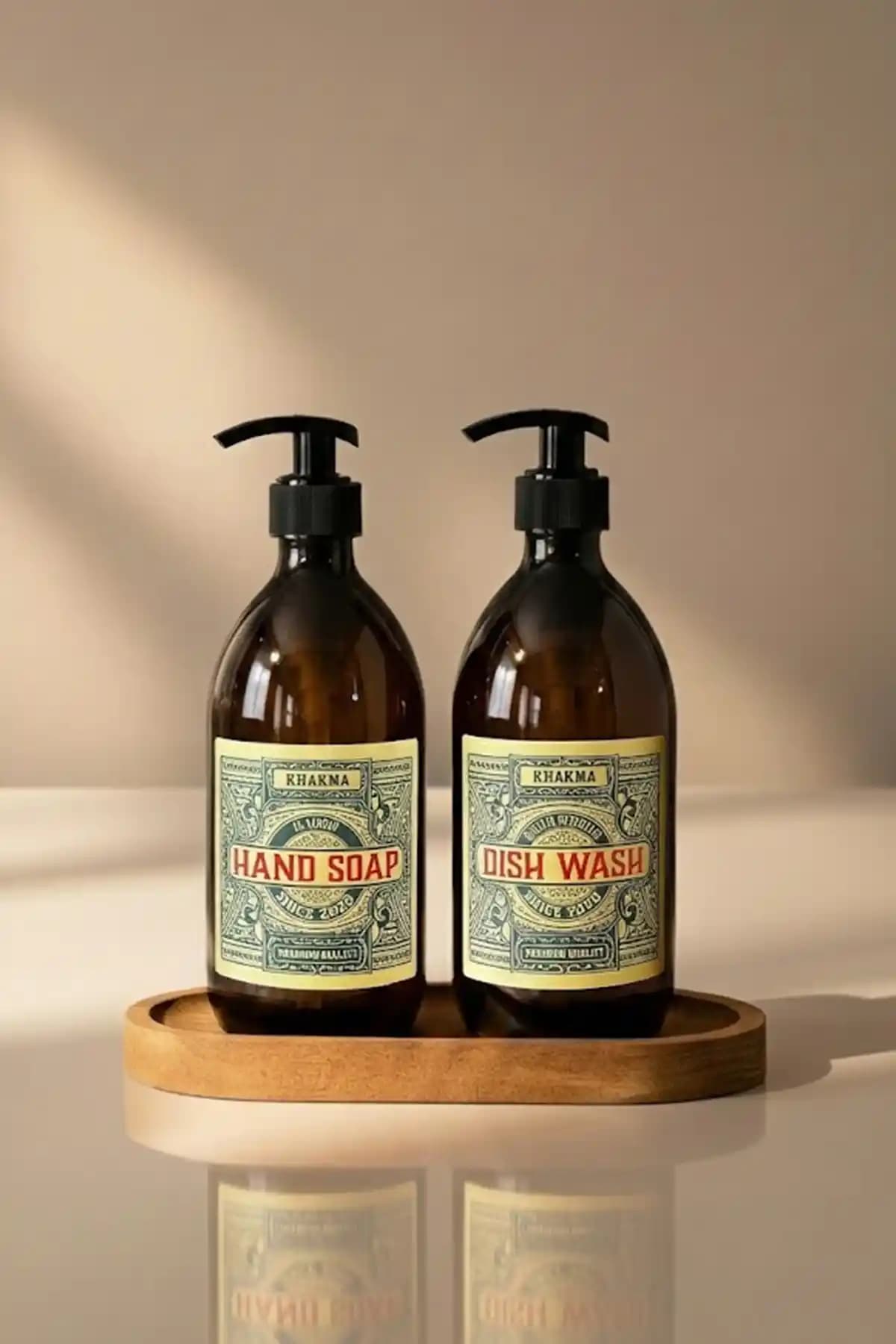 KHAKMA Ahşap Standlı 500 Ml Amber Renkli Vintage Cam Sabunluk Seti Detayları