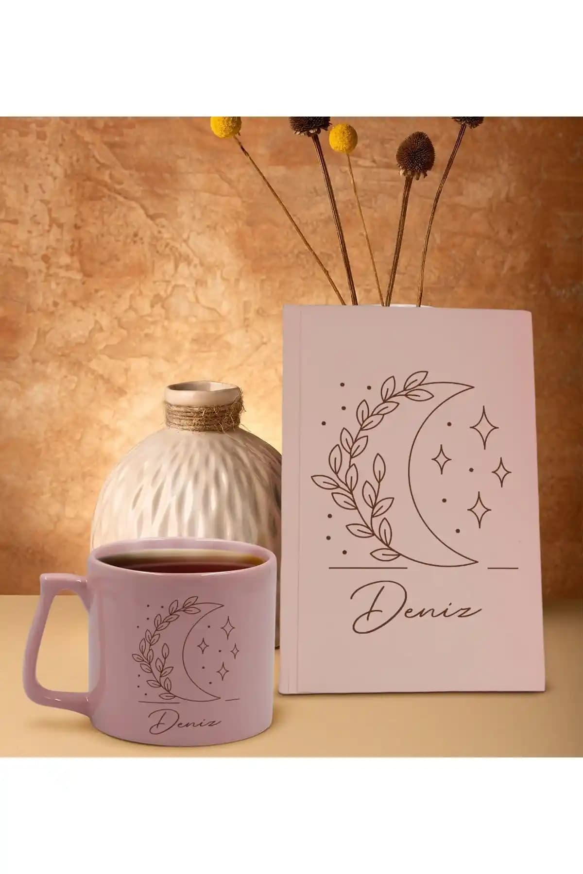 Kişiye Özel Pembe Sert Kapaklı Defter ve Kupa Seti ile Günlük Yaşamınıza Şıklık Katın