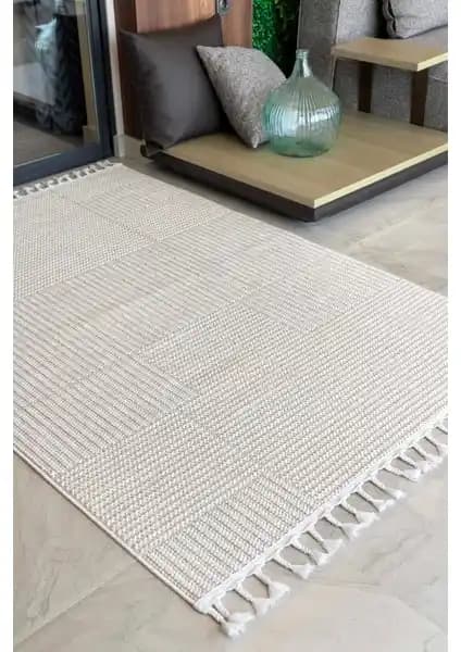 Melaris Korya ve Venucci Quincey Halı Modellerinin Detaylı Karşılaştırması