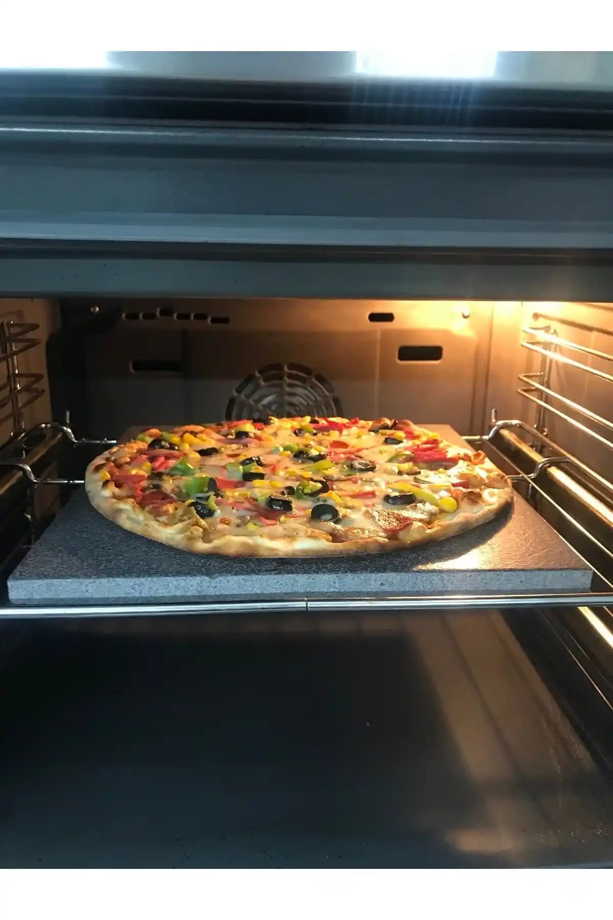 MERMER MUTFAK Doğal Bazalt Fırın Taşı 30x30 cm yüksek sıcaklık dayanımıyla sağlıklı pişirme