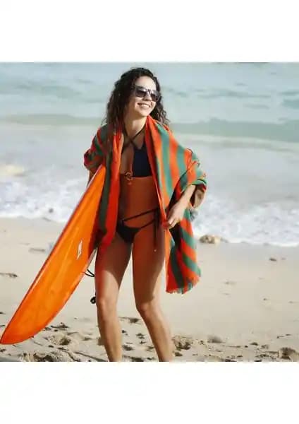 Plaj Havlusu Karşılaştırması: Doğa Dostu ve Pamuklu Modellerin Özellikleri