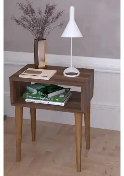 Remaks Retro Yan Sehpa Ceviz Renkli Modern Tasarım ve Sağlıklı Malzeme Seçenekleriyle Öne Çıkıyor