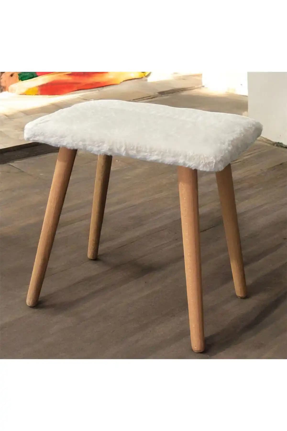 Taşkale Gürgen Ahşap Retro Puf: Modern ve Dayanıklı Dekoratif Oturma Çözümü