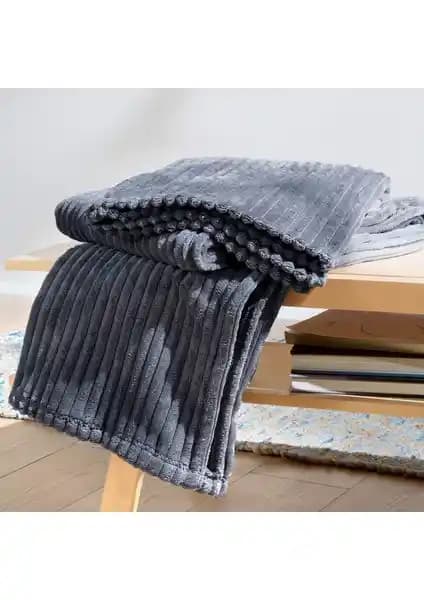 Yataş Bedding Holly Wellsoft TV Battaniyesi Antrasit Renkli ve Yumuşak Konforlu Tasarım