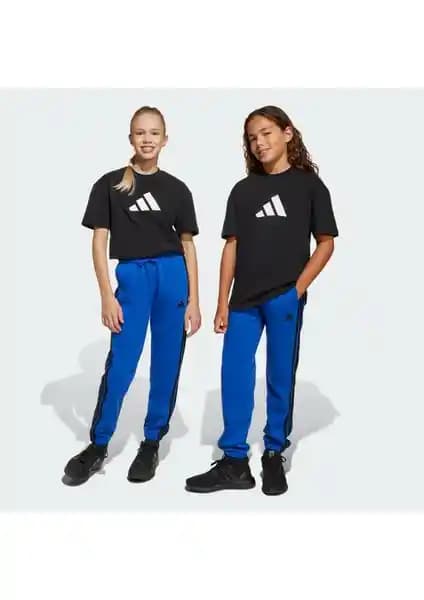 Adidas Essentials Çocuk Pantoları: Konfor ve Sürdürülebilirlik Bir Arada