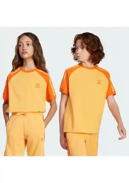 adidas Originals Adicolor 3-Stripes Çocuk Tişörtü Şık ve Konforlu Günlük Giyim Seçeneği