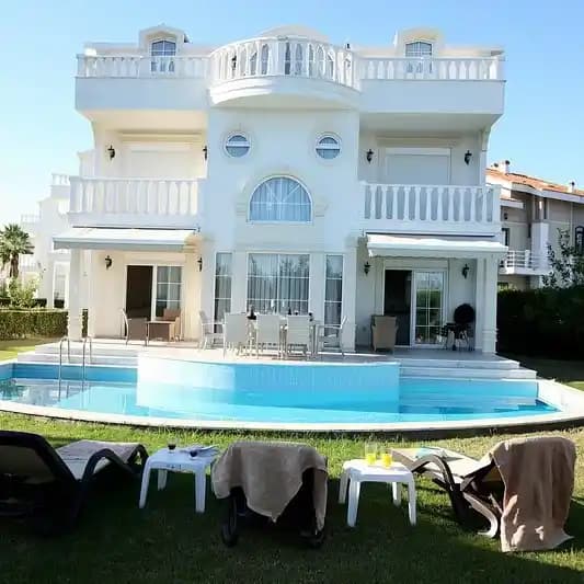 Boyalı Ev Modelleri ile Modern ve Şık Dekorasyon Seçenekleri Rehberi