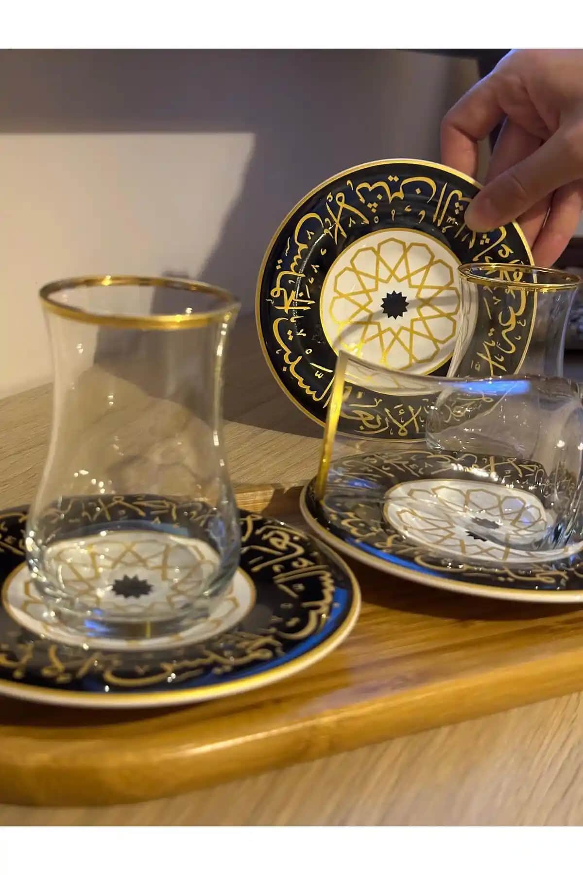 Dekorasyonda Şıklığın Detaylarda Saklı Olduğu Tasarım Çay Bardağı Seçenekleri