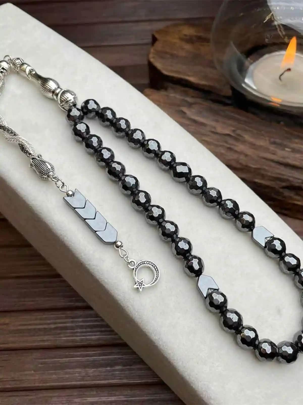 Dekorasyonda Tesbih Modelleri: Estetik ve Anlam Yüksek Seçenekler