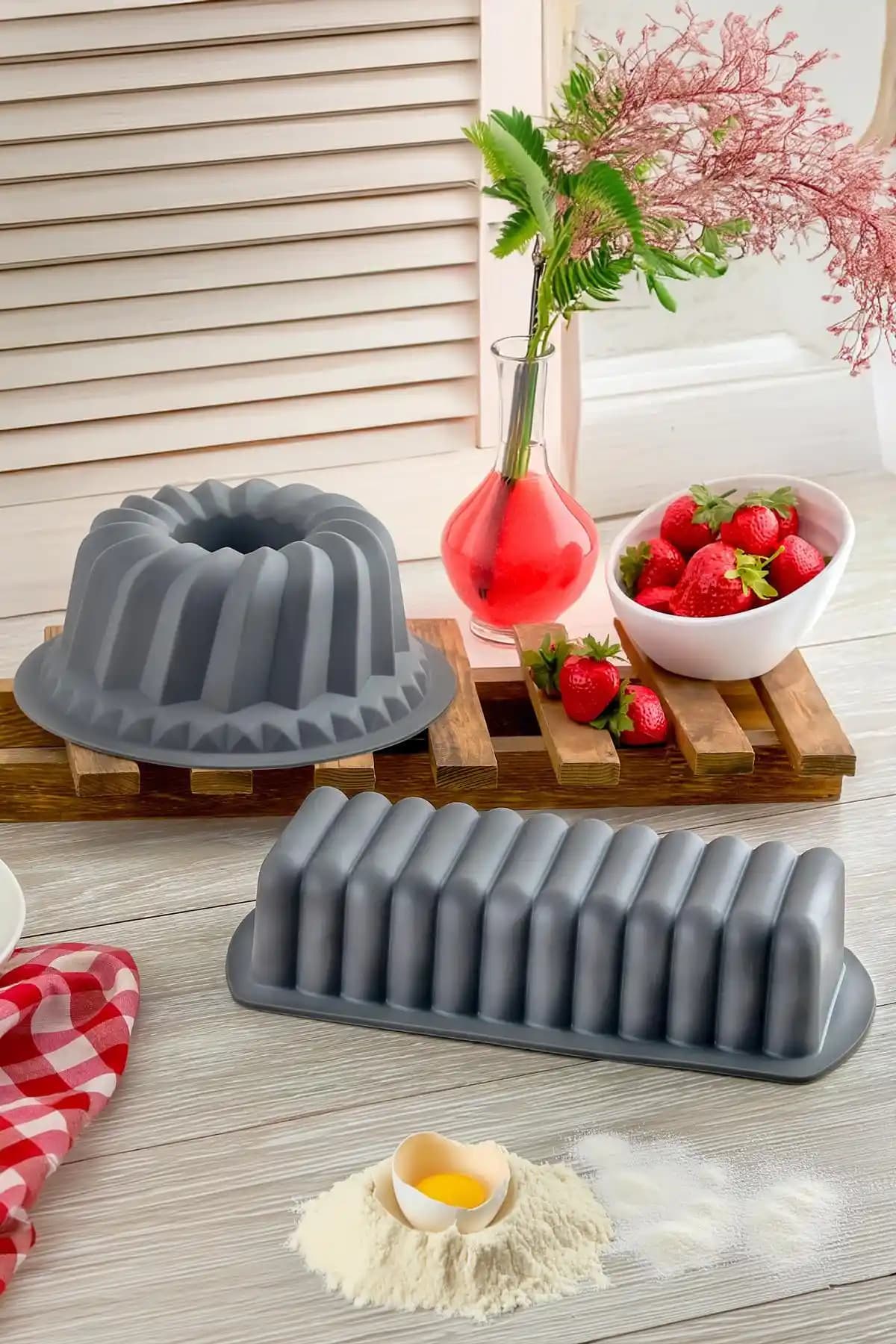 Dekoratif ve Çok Amaçlı Silikon Kek Kalıplarıyla Modern Mutfak ve Dekorasyon Çözümleri