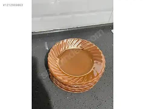 Eski Sarı Tabak Takımlarıyla Dekorasyonda Nostaljiyi Yansıtmanın Yolları