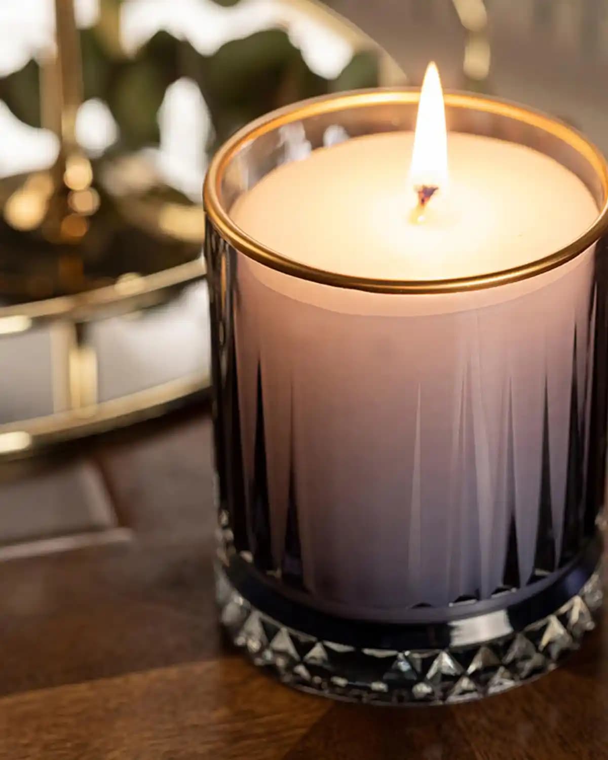 Ev Dekorasyonunda Mum Kullanımı ve İngilizce Terimlerin Entegrasyonu