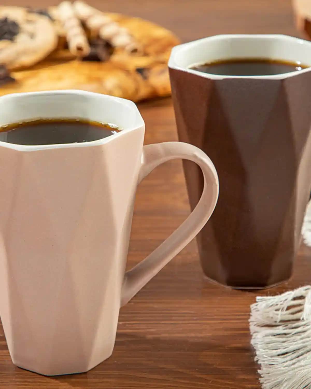 İngiliz Tarzı Ev Dekorasyonuna Uygun Talia Kemikli 2'li Kupa Seti Estetik ve Kullanışlılık