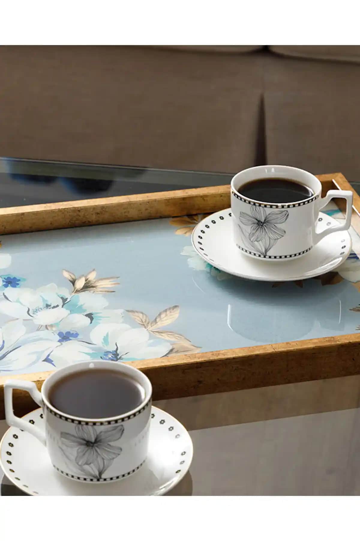 İngiliz Tarzı Ev Tepsileriyle Dekorasyon ve Mobilya Şıklığını Artırın