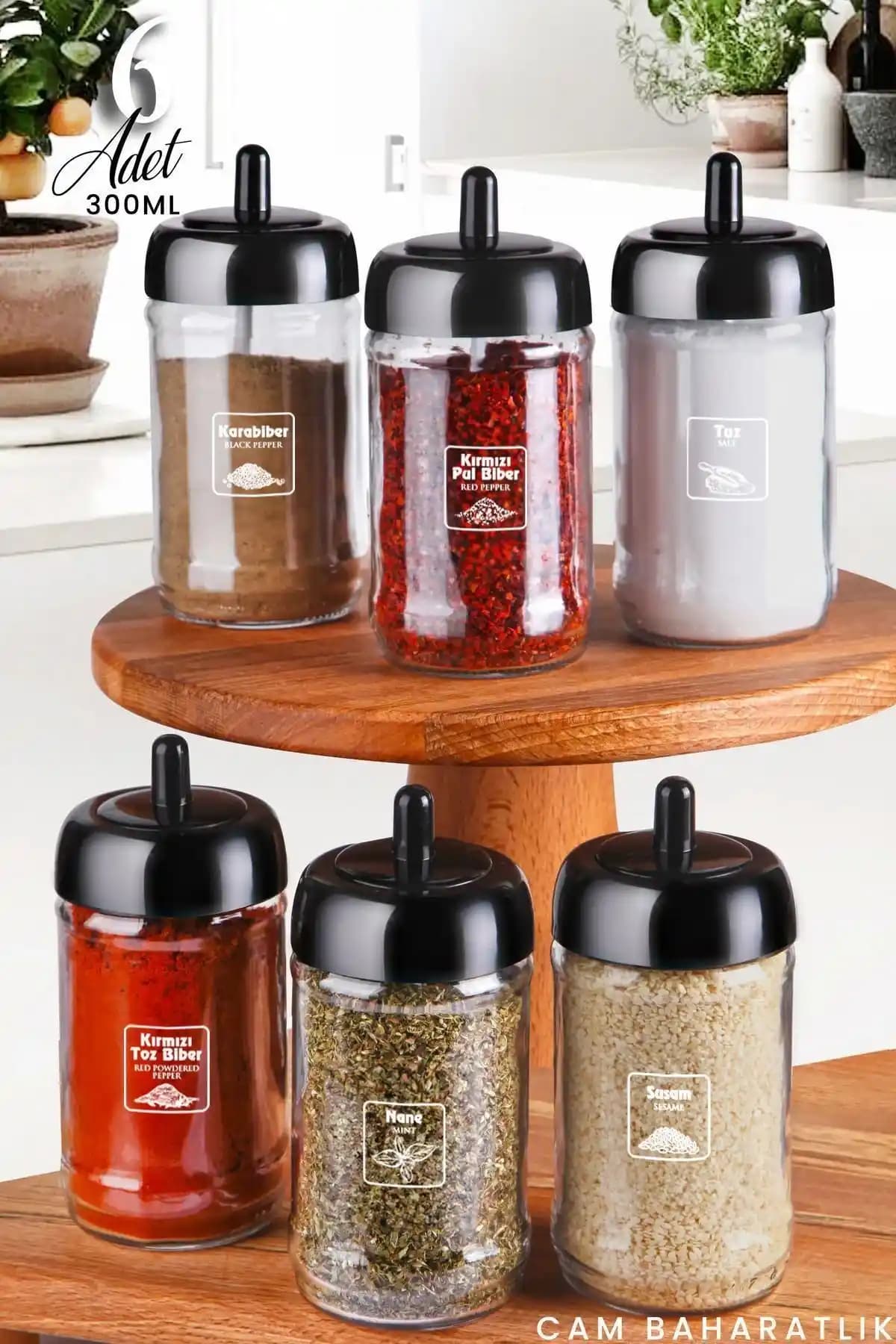 Kendinden Kaşıklı Baharatlıklar ile Mutfak Dekorasyonunu Yenileyin ve Pratik Kullanım Sağlayın