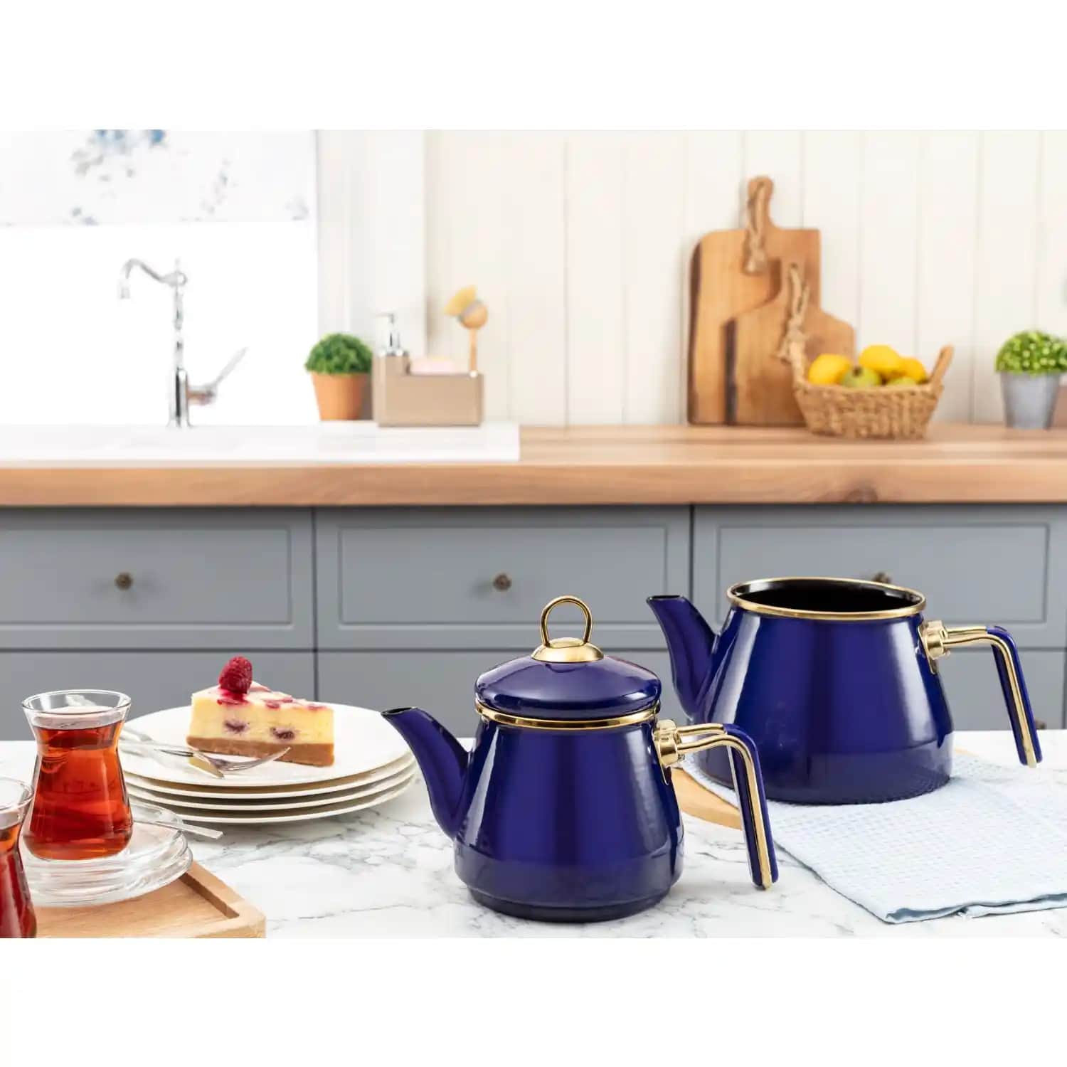 Madame Coco Emaye Çaydanlıklar: Estetik ve Dayanıklılık Sunan Dekoratif Mutfak Parçası