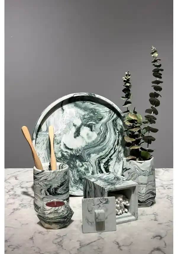 Mermer Banyo Tepsisi Dekorasyonda Şıklık ve Fonksiyonelliğin Birleşimi