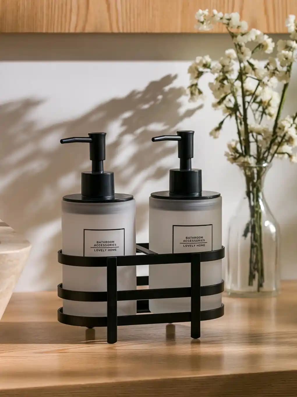Modern Dekorasyon İçin Şık ve Fonksiyonel Sıvı Sabunluk Setleri Seçenekleri