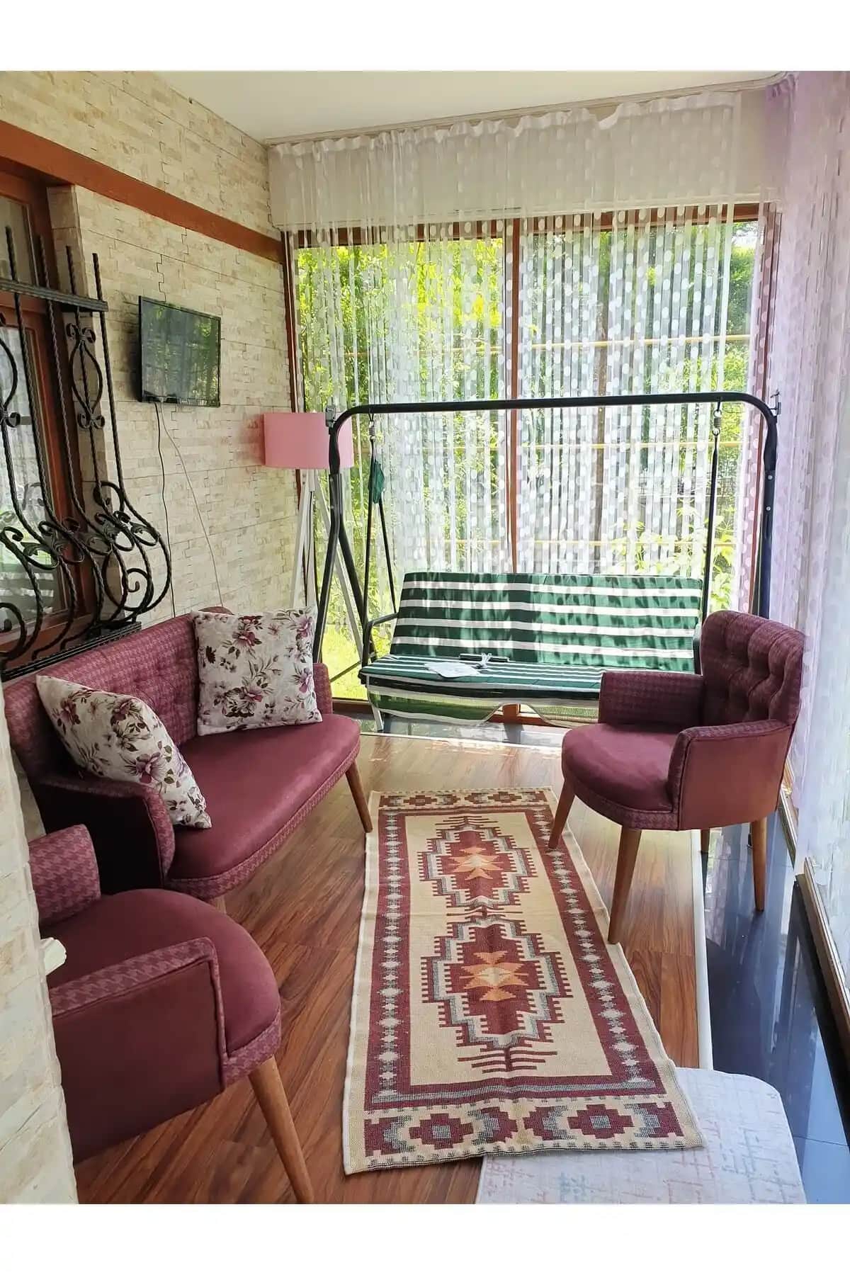 Oturma Odası Dekorasyonunda Aksesuar Seçimi ve Dekorasyon İpuçları