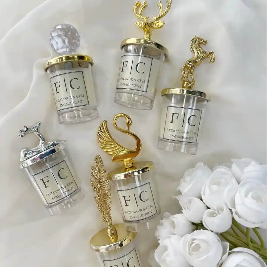 Özel Mumlar: Dekorasyon ve Hediyelikte Şıklığın Simgesi