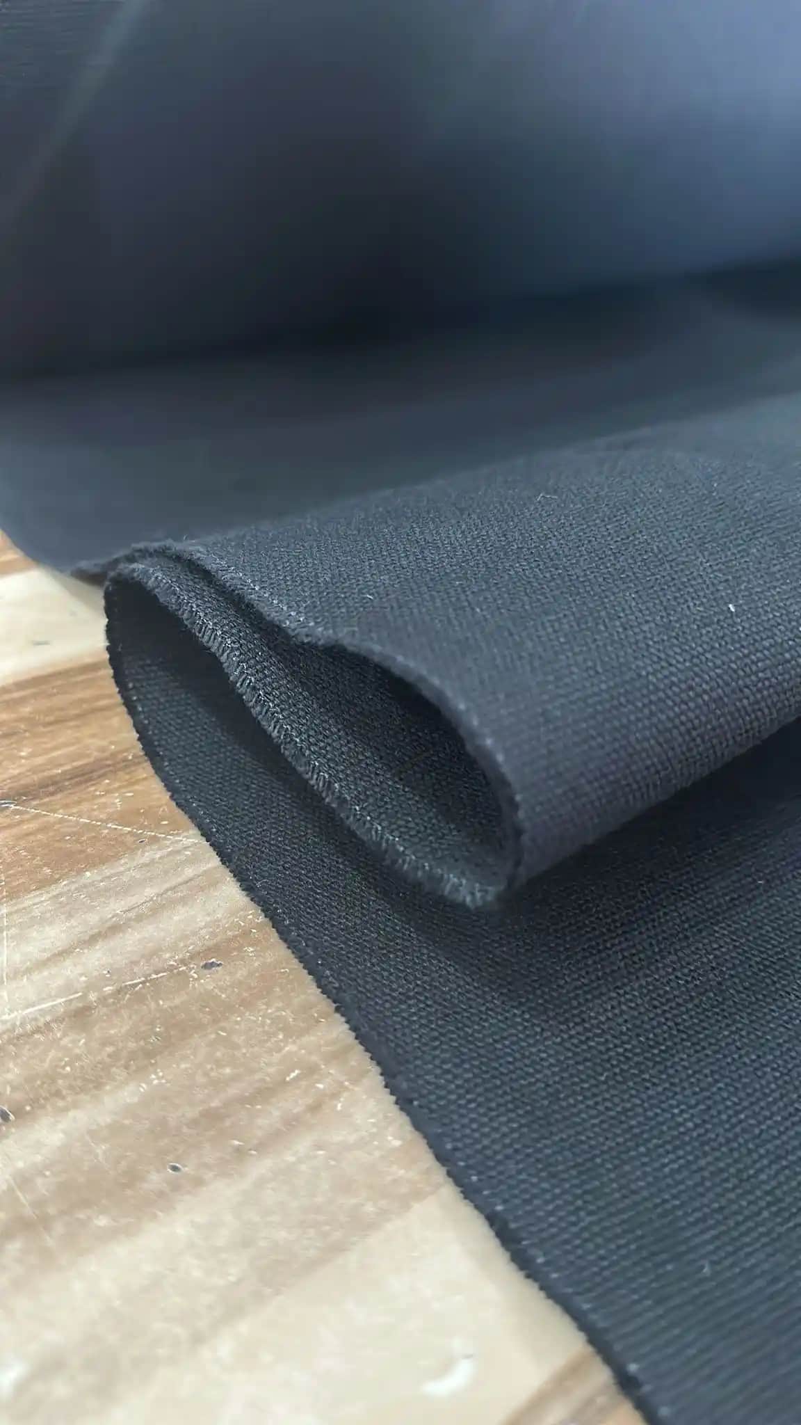 Pamuklu Kanvas Kumaş ile Modern ve Dayanıklı İç Mekan Dekorasyon Çözümleri