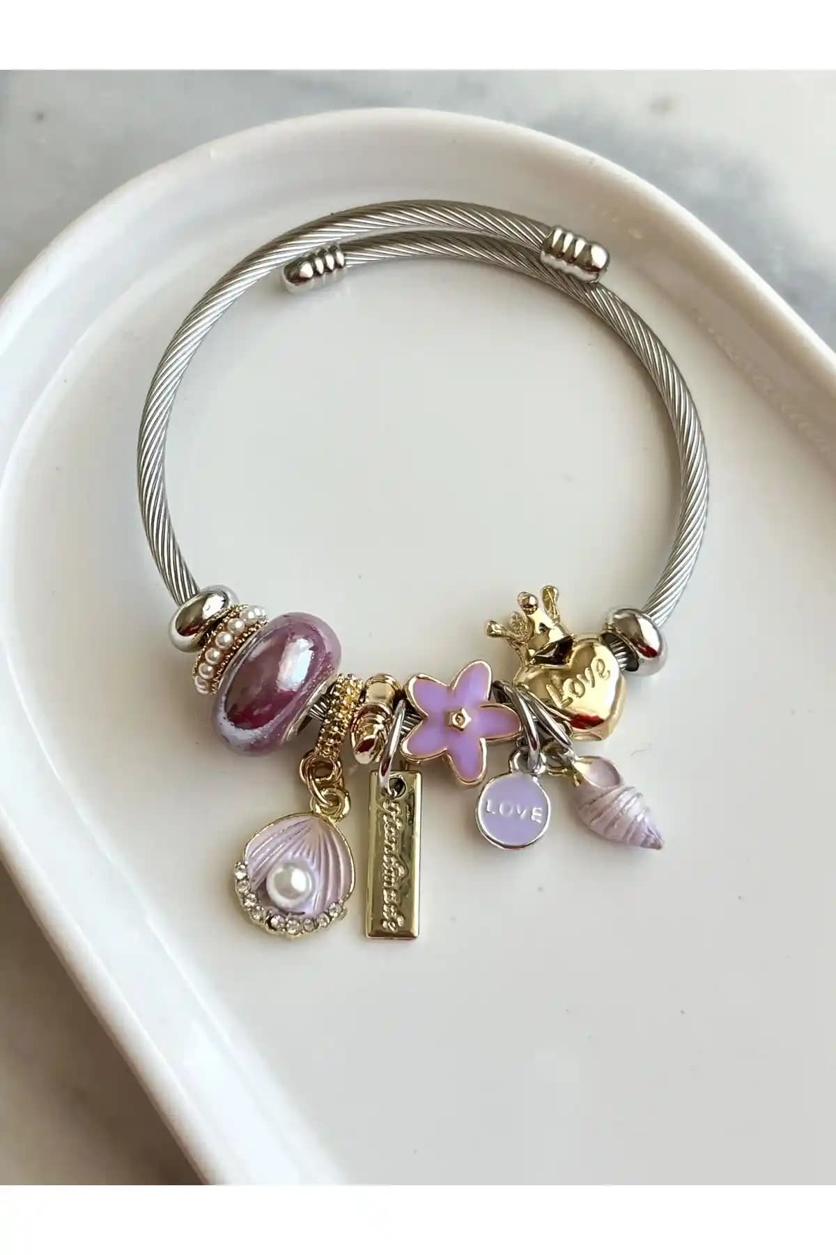 Pandora Charm Bilekliklerle Tarzınızı Yansıtın Kişisel ve Şık Takı Seçenekleri