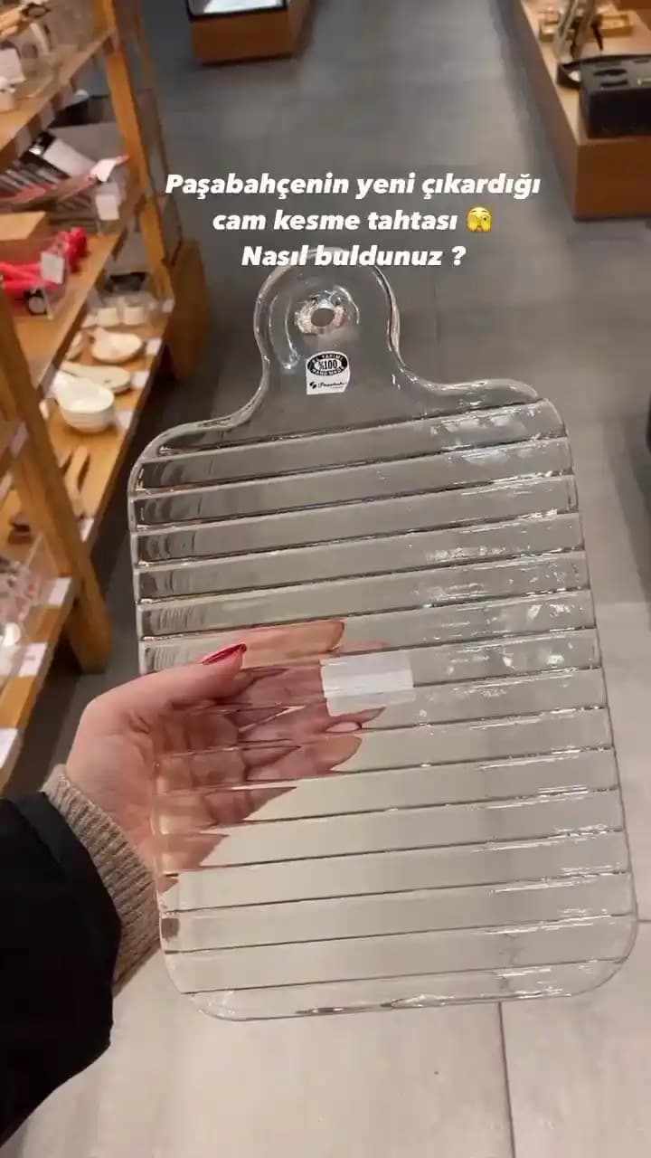 Paşabahçe Cam Kesme Tahtası: Modern ve Estetik Mutfak Dekorasyonunun Güçlü Parçası