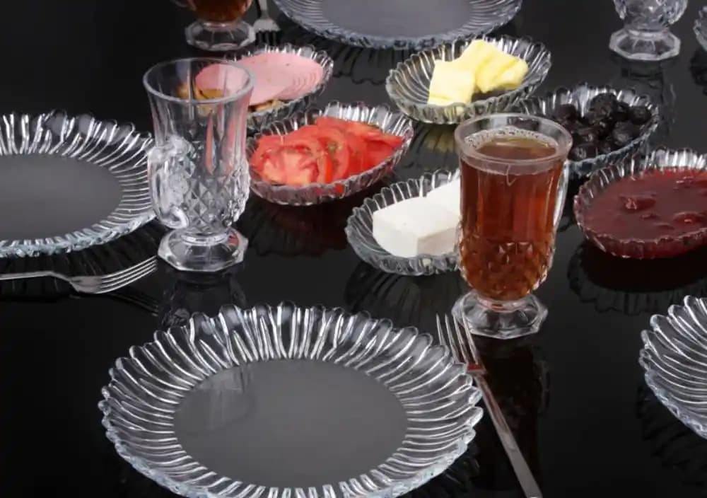 Paşabahçe Cam Tabak Takımlarıyla Sofralarınıza Şıklık Katın ve Dekorasyonunuzu Tamamlayın
