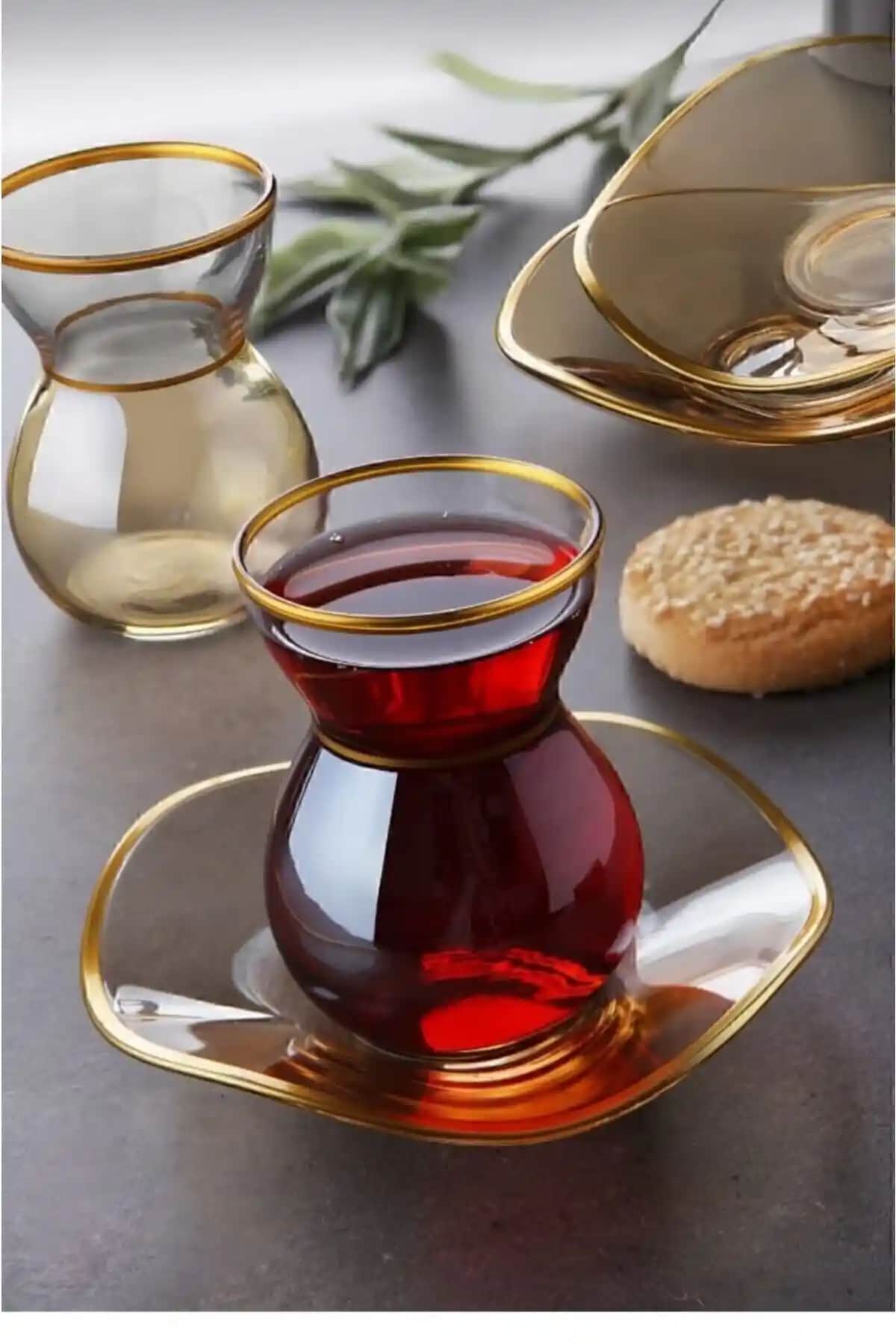 Paşabahçe Gold Çay Bardağı ile Ev Dekorasyonunuza Zarafet Katın ve Şık Sunumlar Yapın