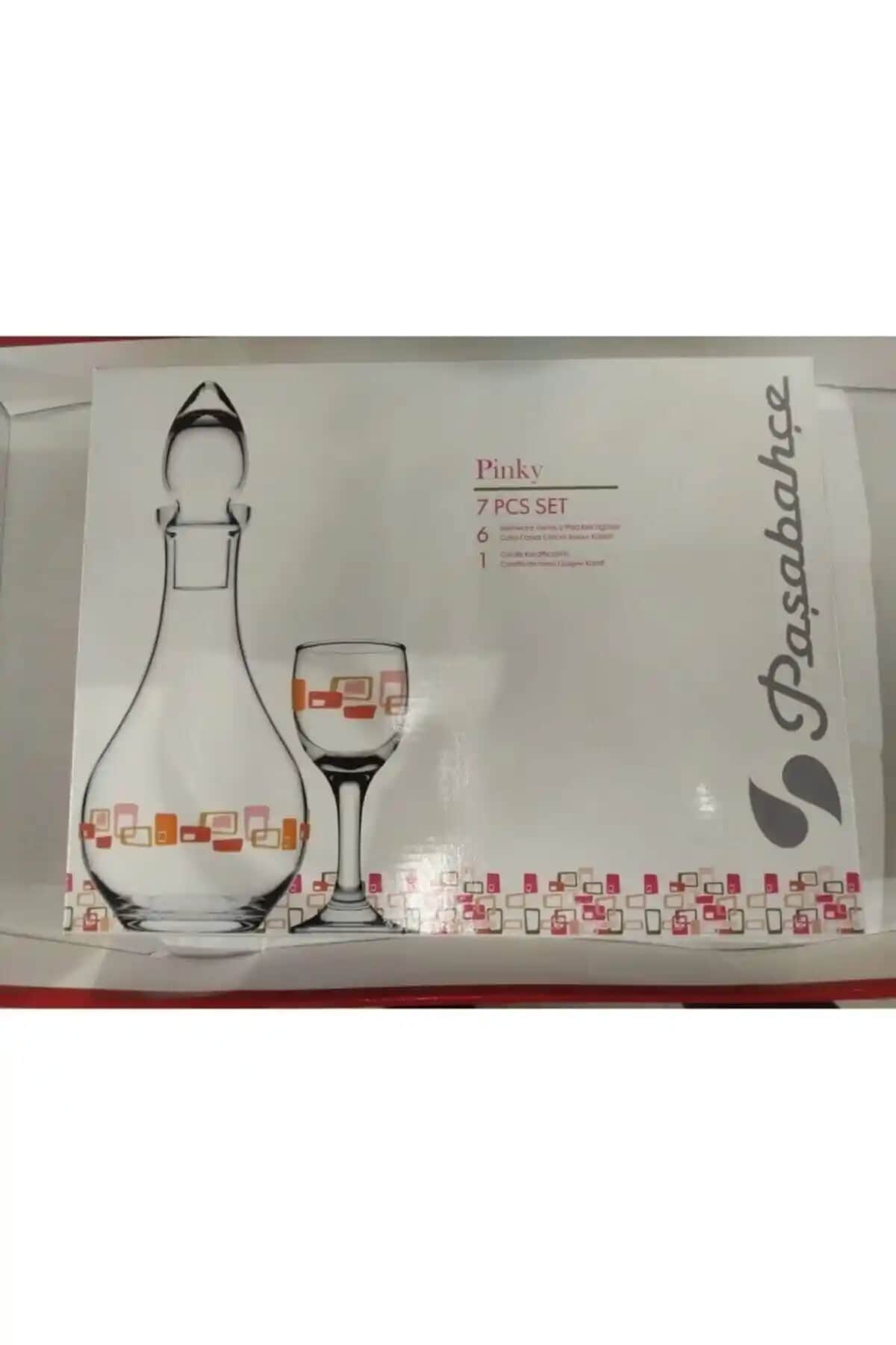 Paşabahçe Likör 7 Parça Takımı ile Dekorasyon ve Mobilyada Zarif Dokunuşlar