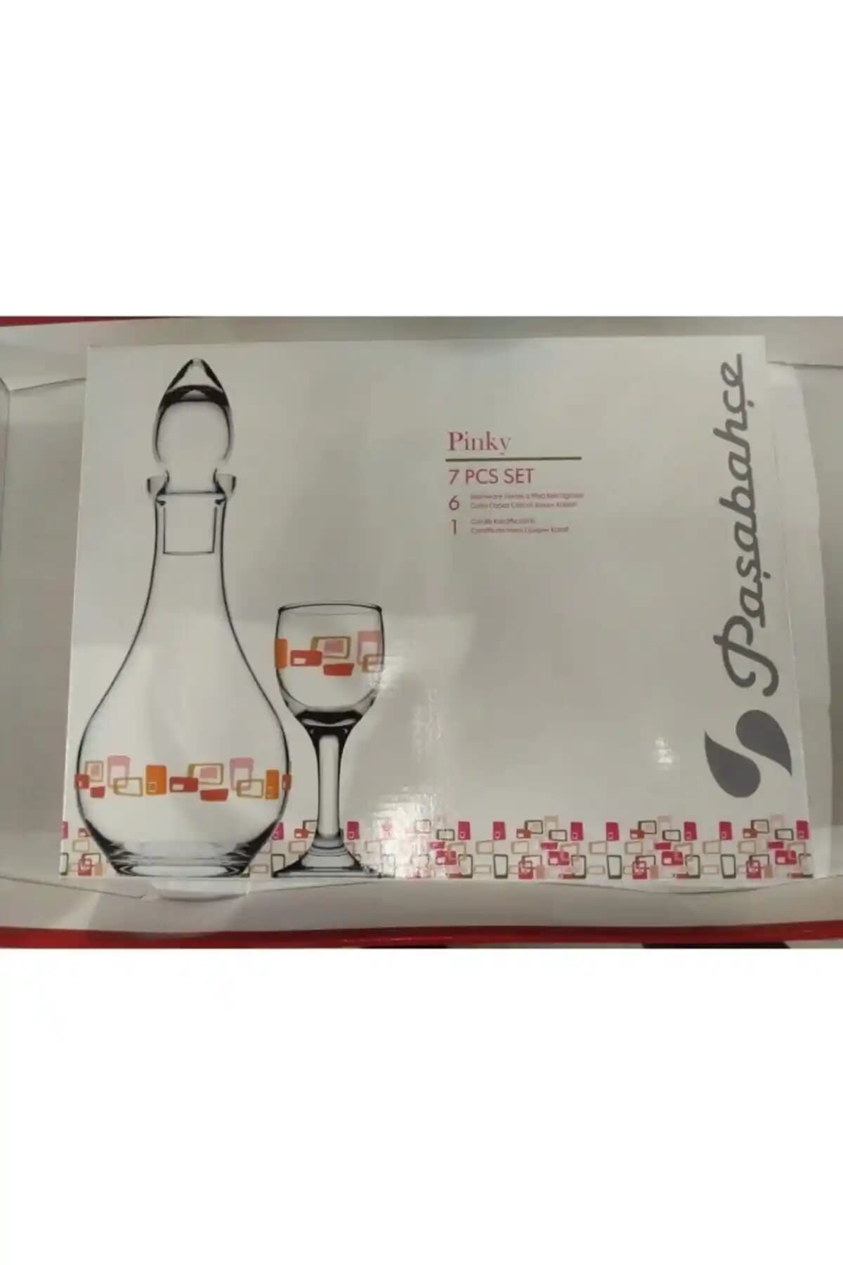 Paşabahçe Likör 7 Parça Takımı ile Dekorasyon ve Mobilyada Zarif Dokunuşlar