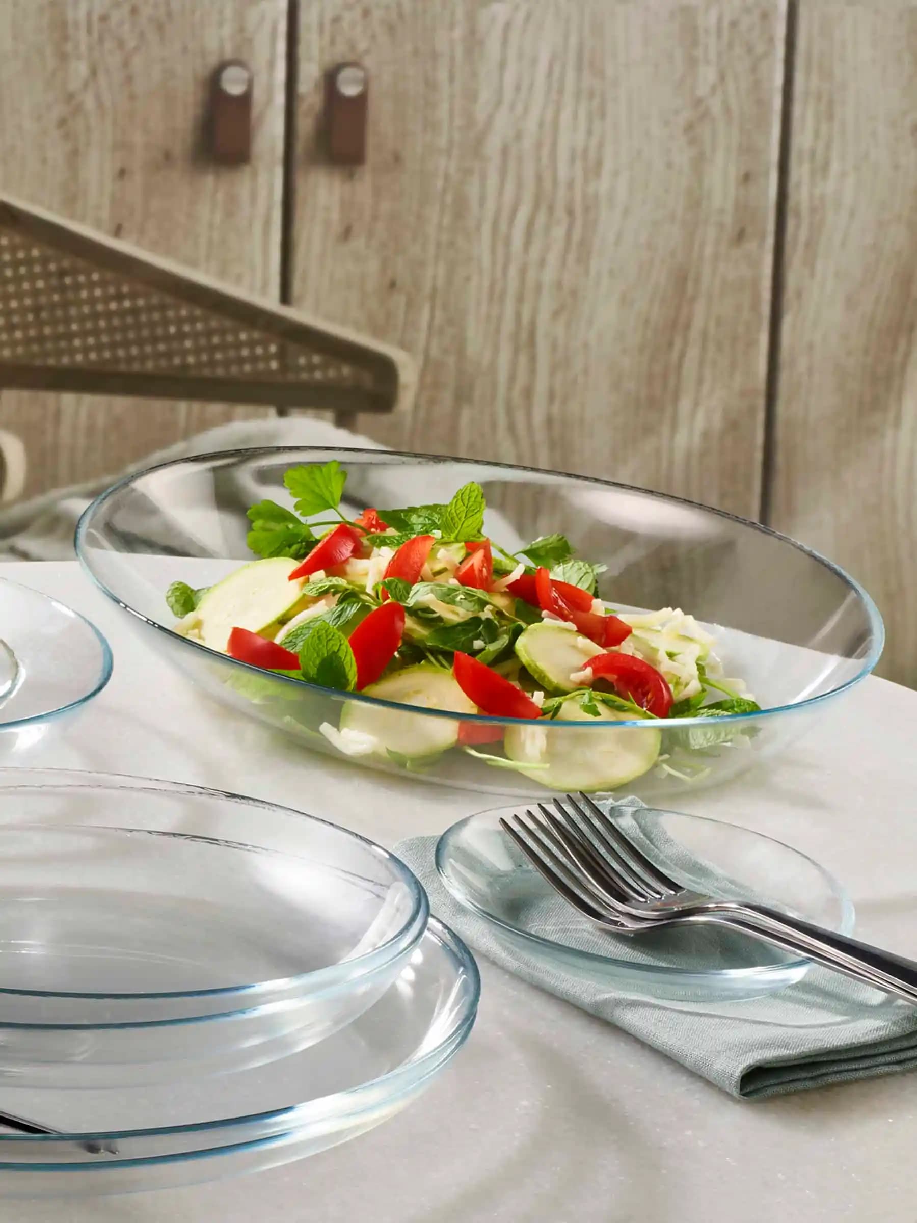 Paşabahçe Oval Tabaklar: Dekorasyon ve Mobilyada Şıklığın Anahtarı