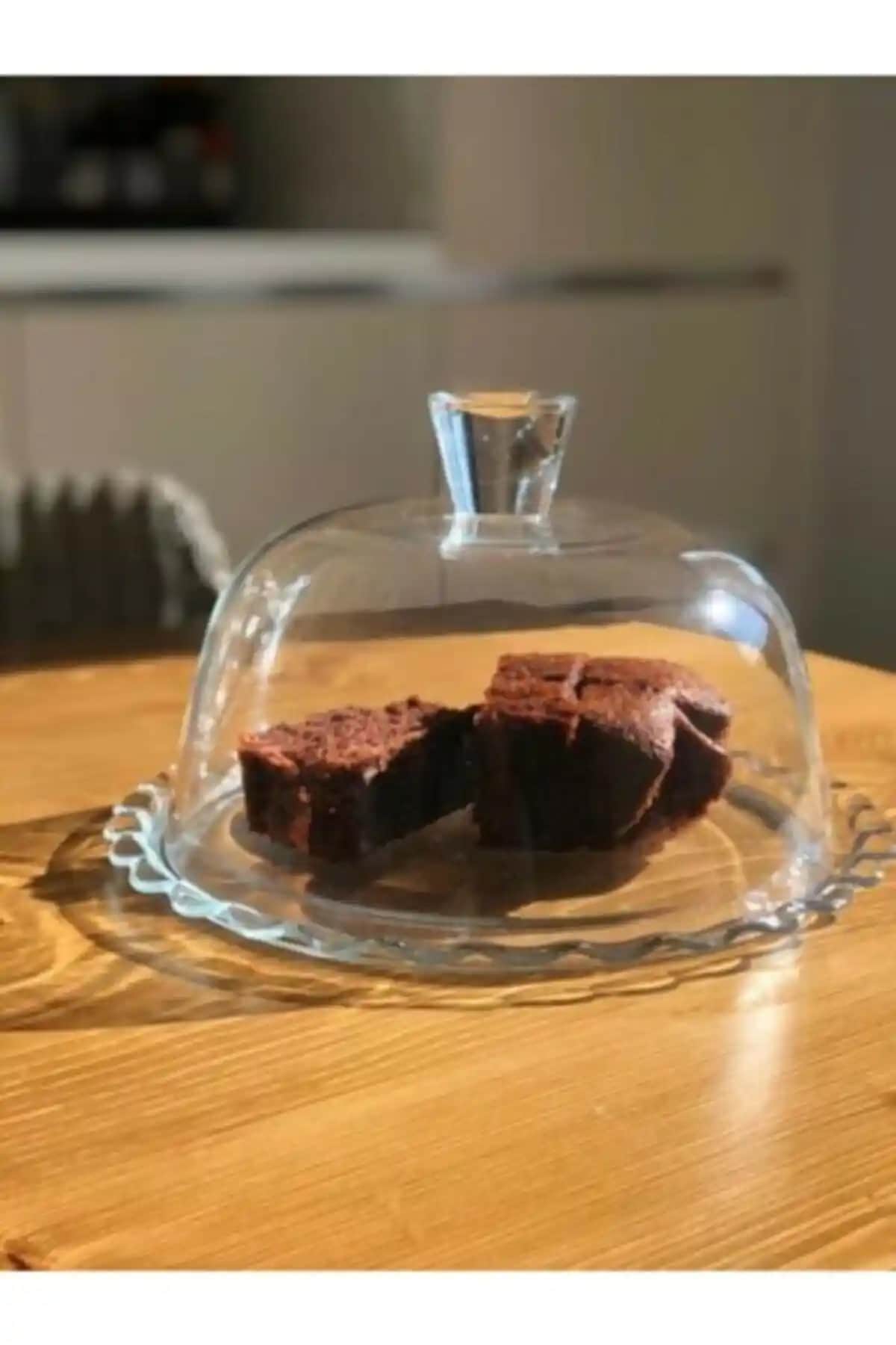 Paşabahçe Pasta Fanusu: Şık ve Dayanıklı Sunum Çözümleri ile Mutfak Dekorasyonunuza Zarif Dokunuşlar