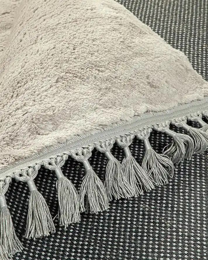 Peluş Halı Seçimi ve Dekorasyonda Sıcaklık ve Şıklık Yaratma Rehberi