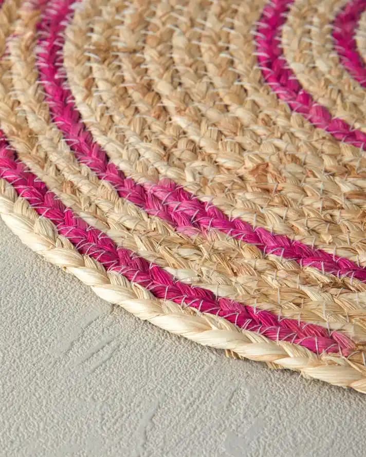 Pembe Amerikan Servisler ile Sofralarınıza Zarif ve Renkli Dokunuşlar Yapın