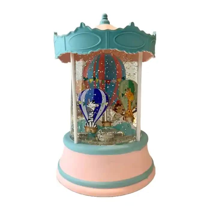 Plastik Kar Küresi Dekorasyonunda Zarafeti Yansıtan Modern ve Şık Seçenekler