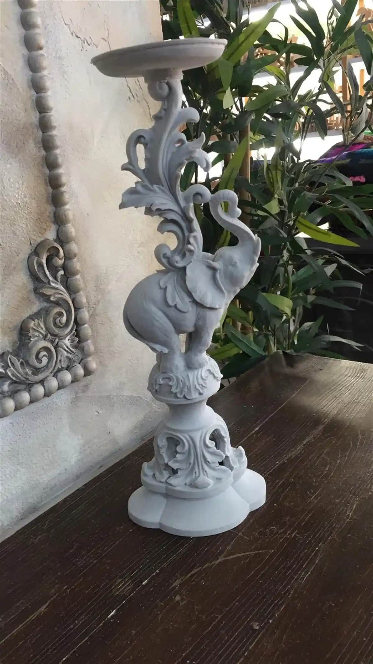 Polyester Şamdanlar ile Dekorasyonda Zarafet ve Dayanıklılık Sağlayın