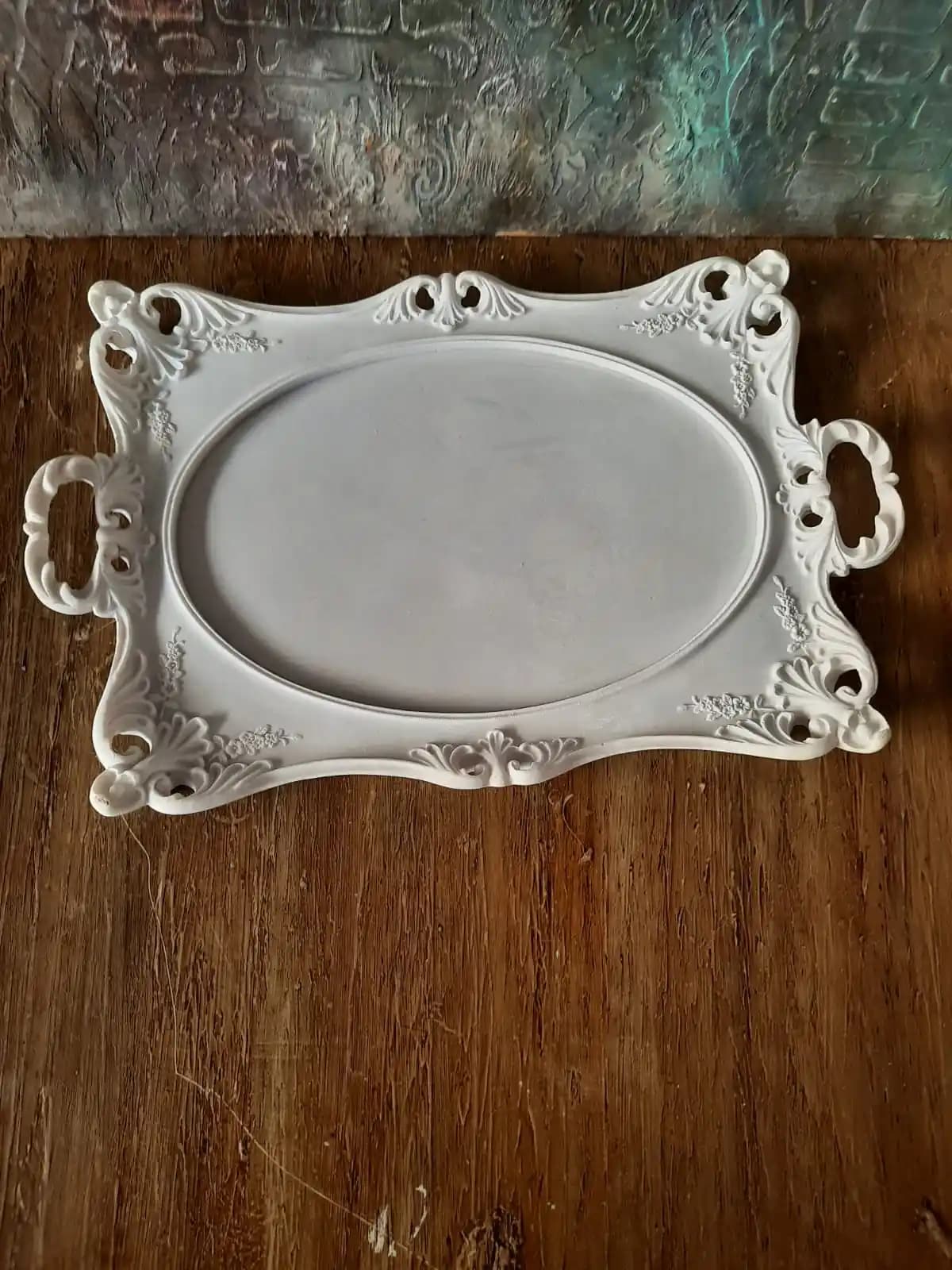 Polyester Tepsi Kullanım Alanları ve Dekorasyonda Sağladığı Avantajlar