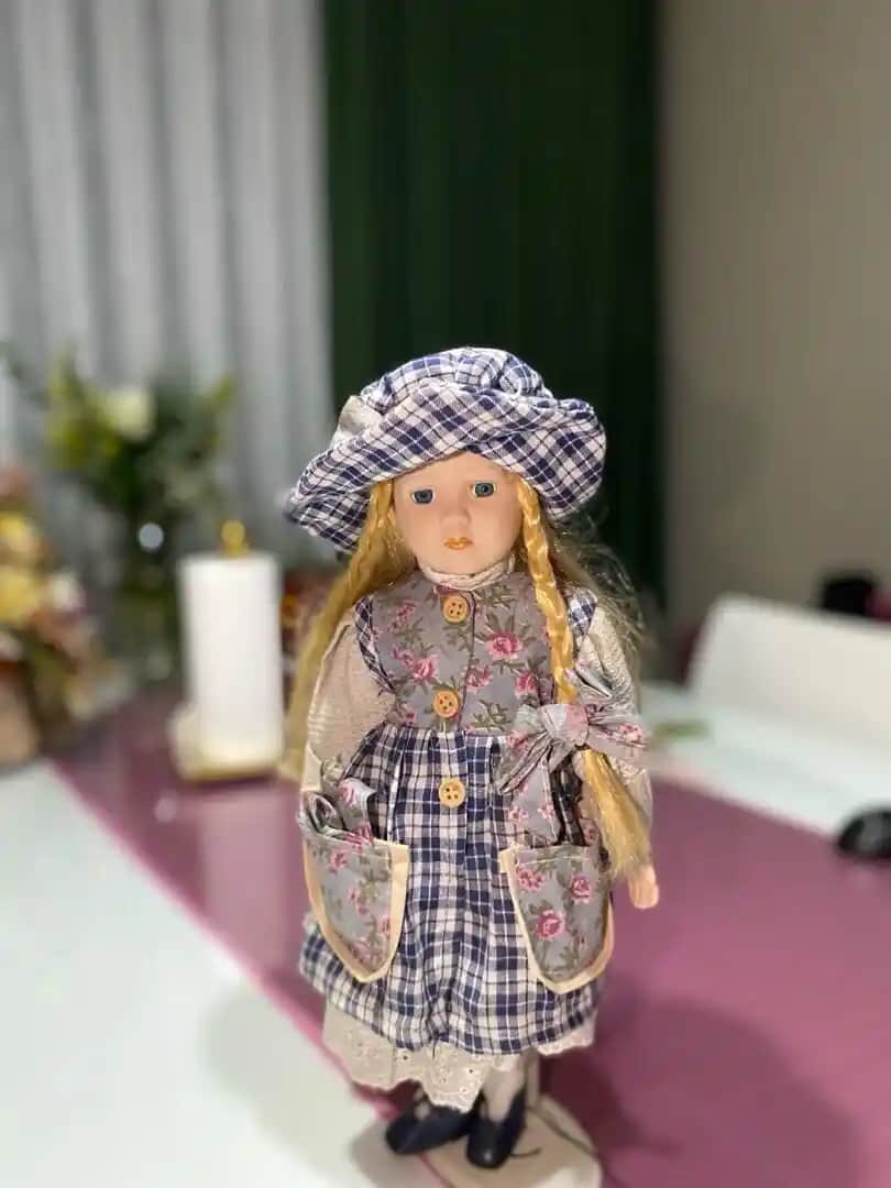 Porselen Bebekler: Dekorasyon ve Koleksiyon Tutkunlarının Gözdesi