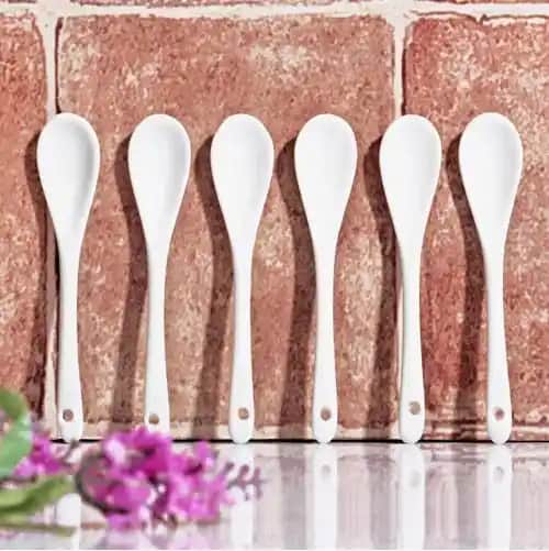 Porselen Çay Kaşığı: Zarafet ve İşlevselliğin Buluştuğu Şık Mutfak Detayı