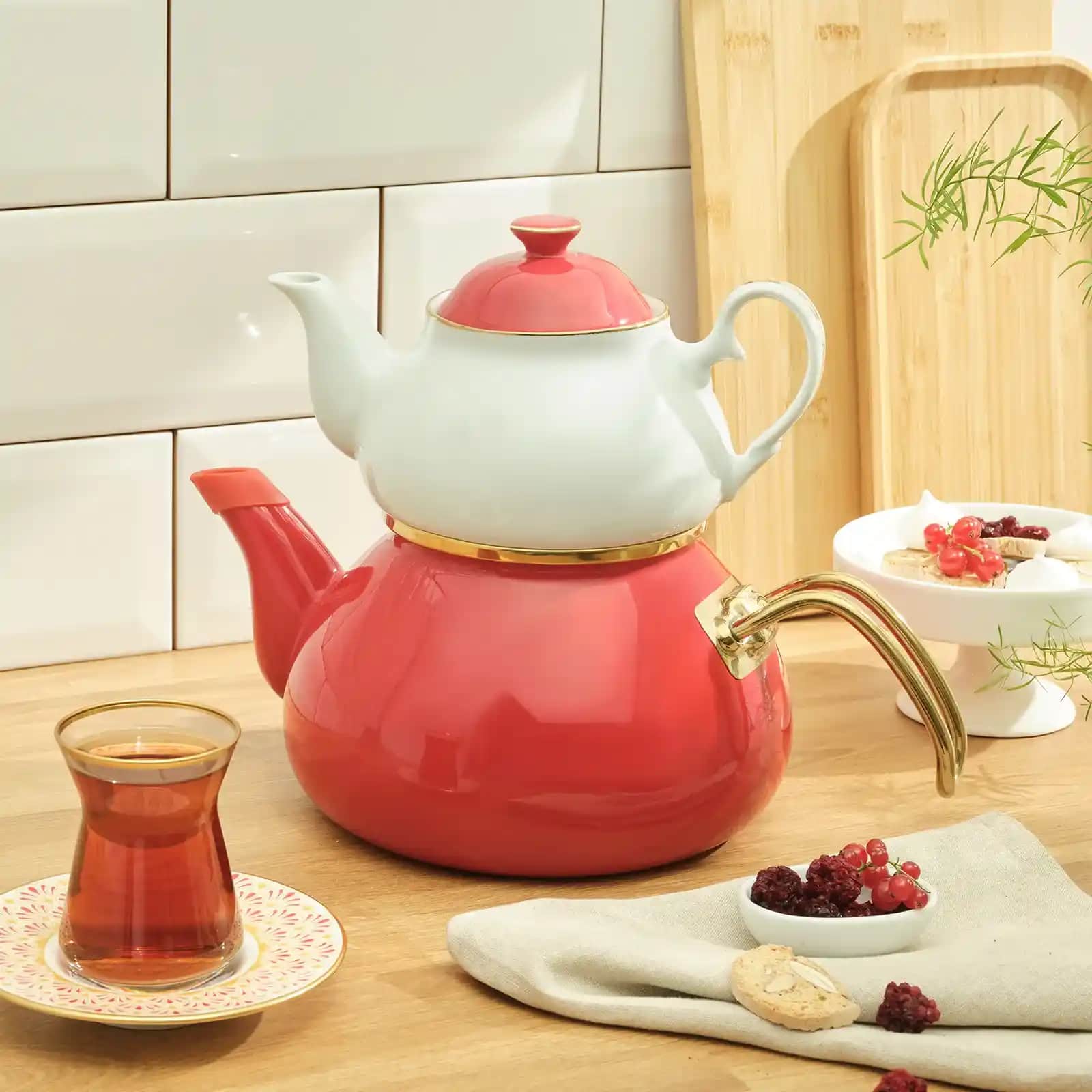 Porselen Demlikli Çaydanlıklar: Estetik ve Fonksiyonellik Sunan Modern ve Klasik Modeller