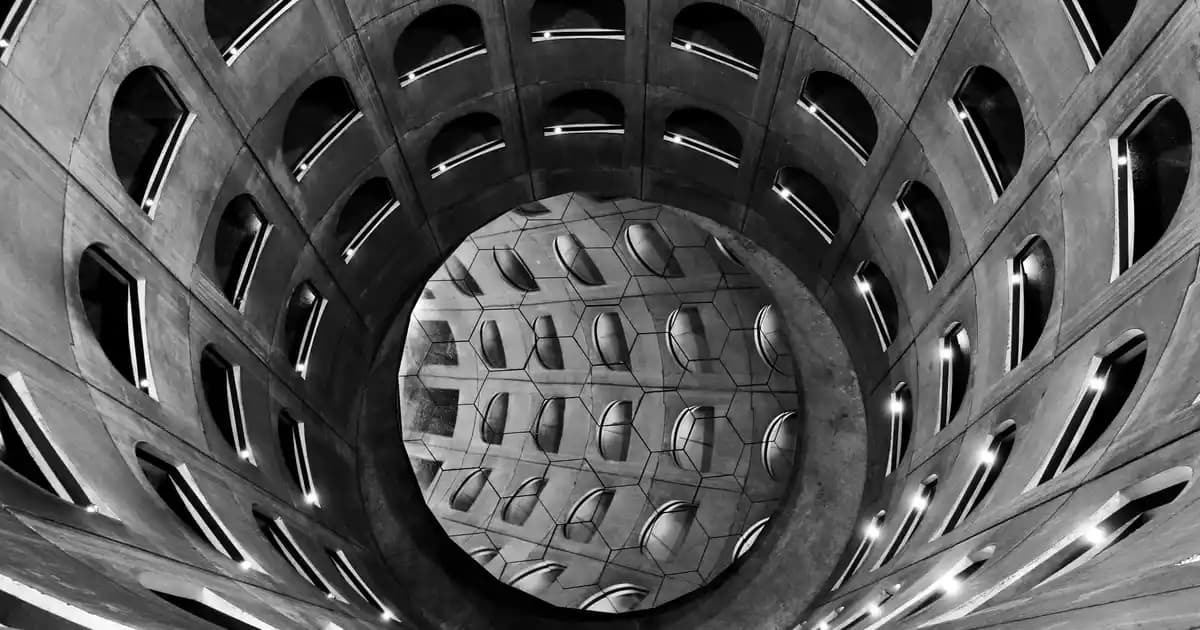 Pullu Runner Dekorasyon ve Mobilyada Zarafet Sağlayan Şık Detaylar