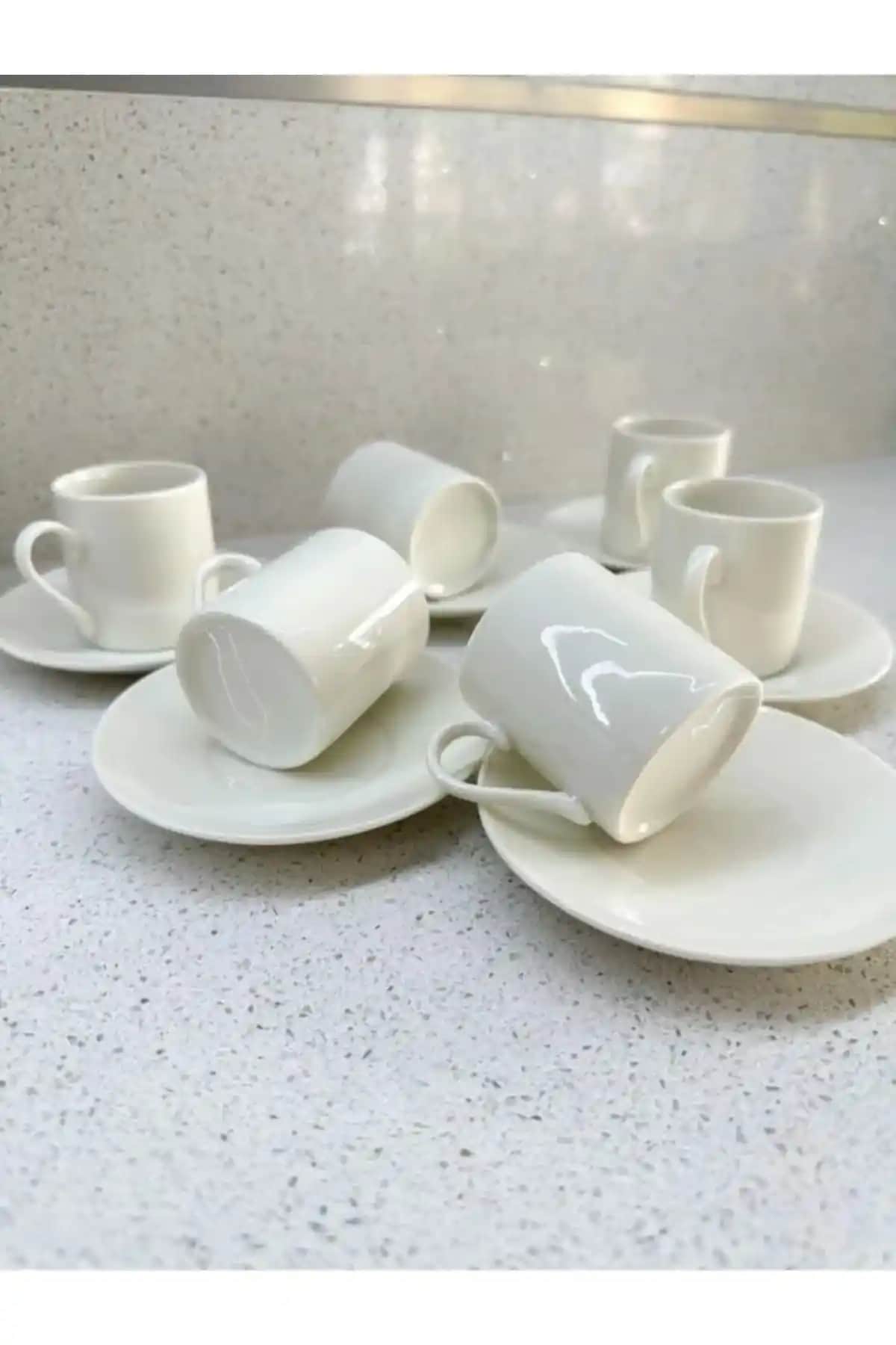 Pure Bone Porselen Kahve Fincanı ile Dekorasyonda Zarafet ve Fonksiyonellik