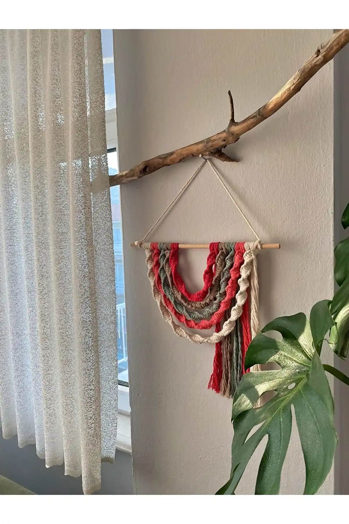 Renkli Makrome Duvar Süsleri ile Mekanlarınıza Canlılık Katmanın Yolları